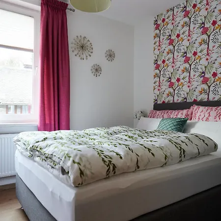 Appartamento Upland-flair Waldpfad Mit Einzigartigem Berggarten Im Zentrum!