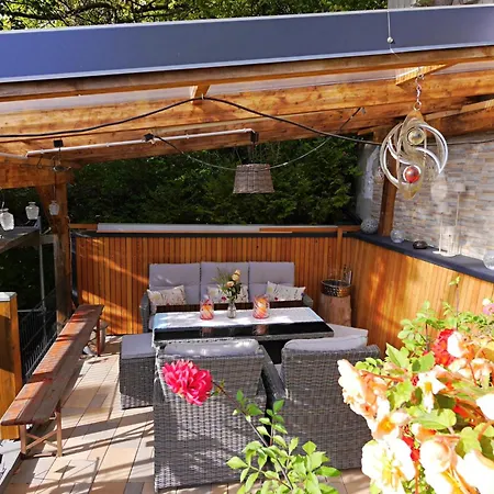 Upland-flair Waldpfad Mit Einzigartigem Berggarten Im Zentrum! * Willingen (Upland)